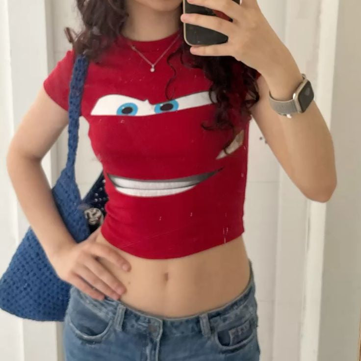 MCQUEEN WOMENS CROP TEES